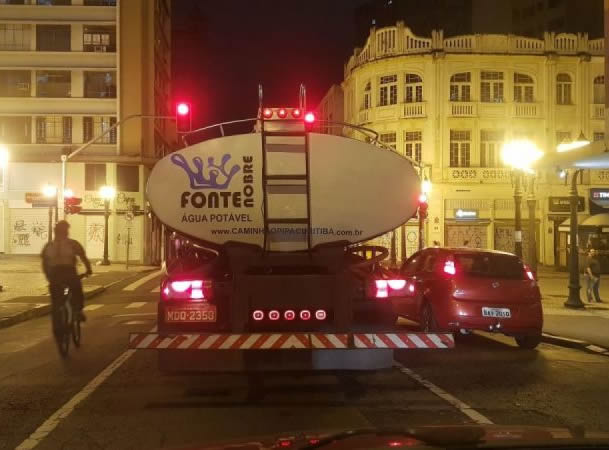 Caminhãi pipa em Curitiba, São José Dos Pinhais, Pinhais, Araucária, Colombo, Campo Largo, Campo Magro, Piraquara, Quatro Barras, Morretes, Matinhos